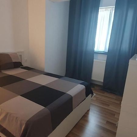 Apartamento Welcome In Central Piteşti Exterior foto