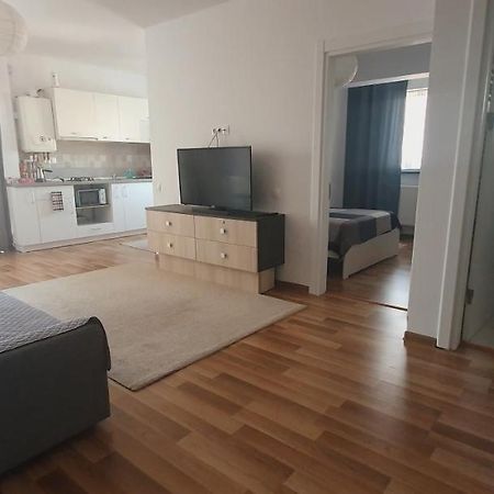 Apartamento Welcome In Central Piteşti Exterior foto