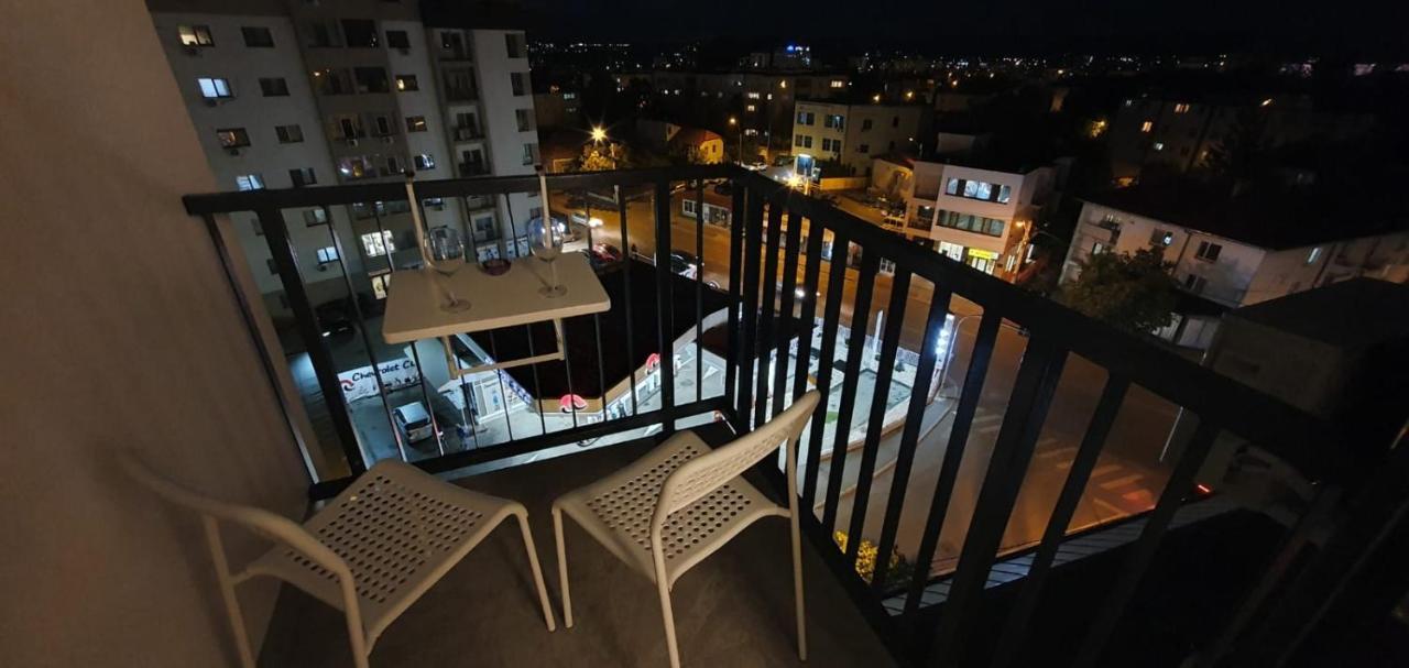 Apartamento Welcome In Central Piteşti Exterior foto