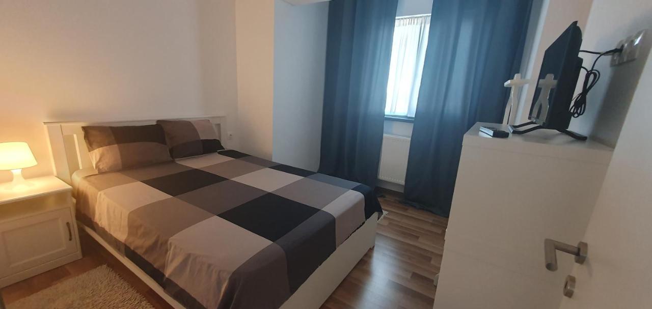 Apartamento Welcome In Central Piteşti Exterior foto